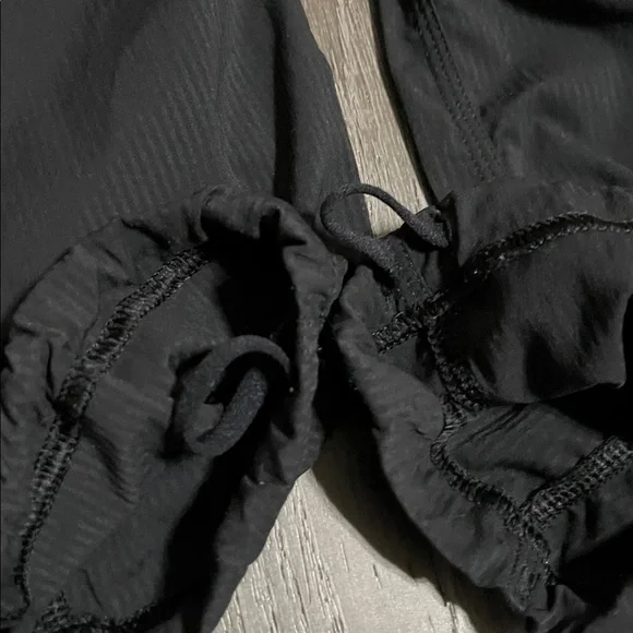 Lululemon Dance Studio Pant III (Regular) *Unlined 32"
Black Size 2 - Picture 7 of 8